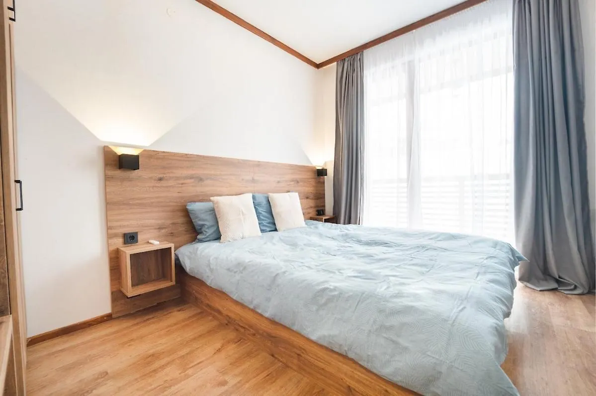 דירות Host2U Highland Hideaway בנסקו